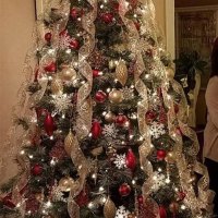 Decorate Christmas Tree With Ribbon