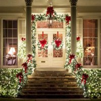 How To Decorate Outside Of House For Christmas
