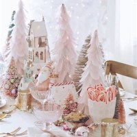 Pink Christmas Table Decorations